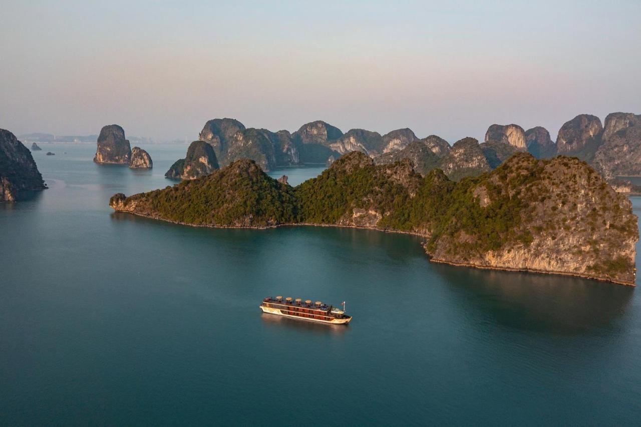 فندق Nostalgia Halong Cruise ها لونغ المظهر الخارجي الصورة