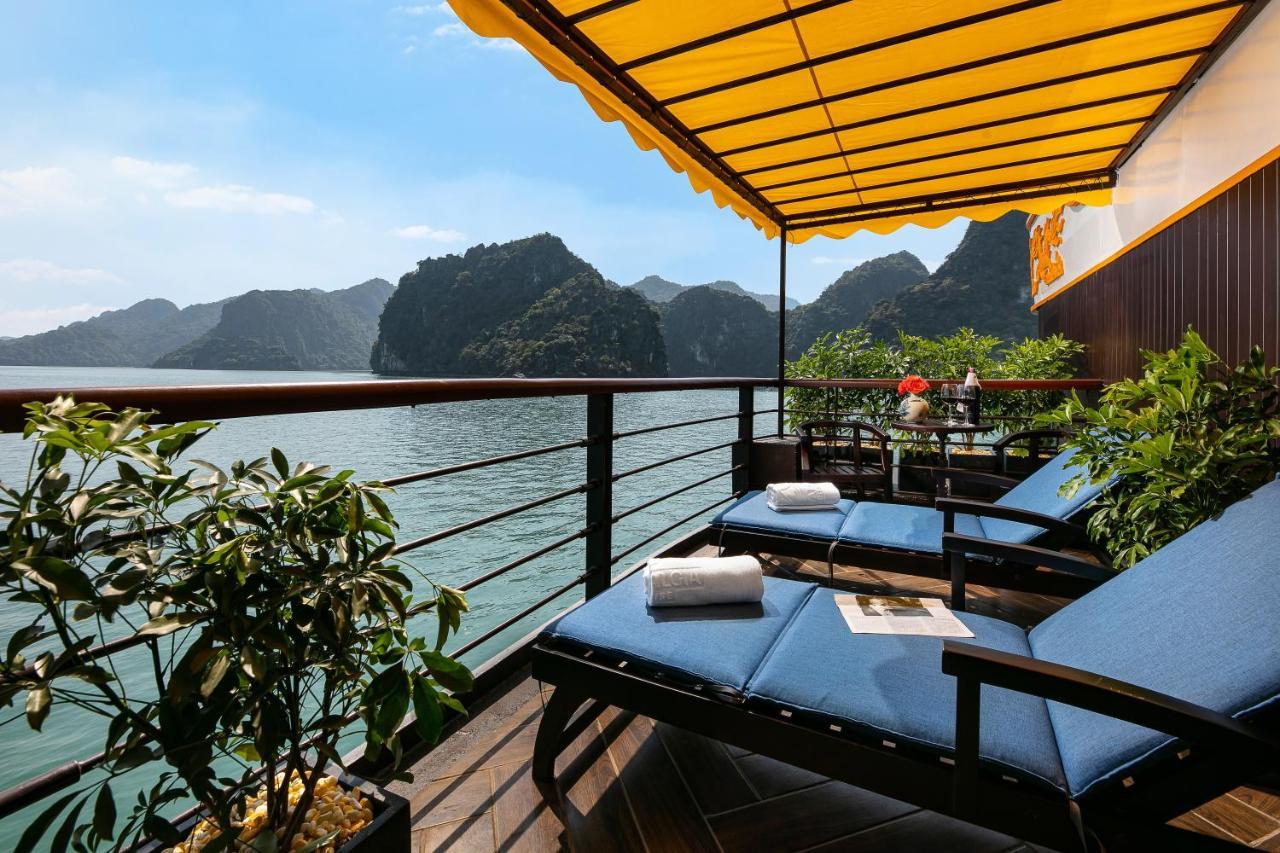 فندق Nostalgia Halong Cruise ها لونغ المظهر الخارجي الصورة